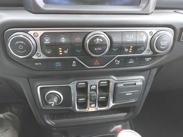 Jeep wrangler unlimited 2.0 4xe plug-in hybrid sahara irmscher2023 - afbeelding 21 van  33