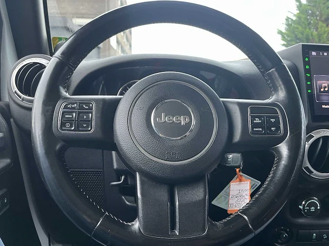 Jeep wrangler unlimited 2.8 crd sahara 2011 | t-869-db - afbeelding 2 van  25