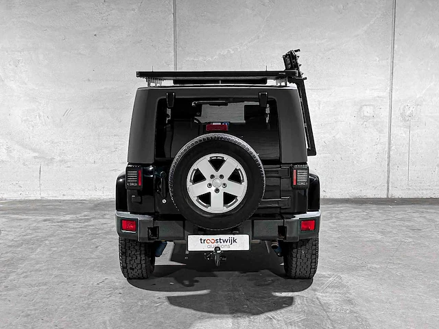 Jeep wrangler unlimited 3.8 sahara 199pk 2007, 45-nhz-8 youngtimer - afbeelding 3 van  37