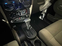 Jeep wrangler unlimited 3.8 sahara 199pk 2007, 45-nhz-8 youngtimer - afbeelding 14 van  37