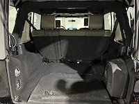 Jeep wrangler unlimited 3.8 sahara 199pk 2007, 45-nhz-8 youngtimer - afbeelding 24 van  37