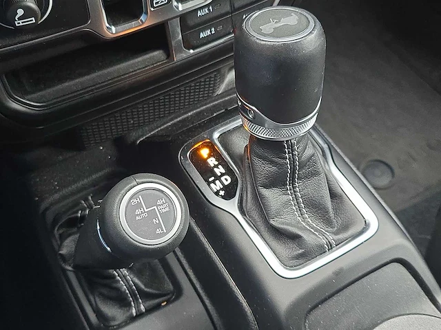 Jeep wrangler unlimited 4xe 380 sahara 2022 | z-248-hf - afbeelding 16 van  29