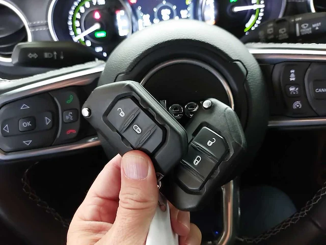 Jeep wrangler unlimited irmscher cross edition 381hp 2.0 4xe plug-in hybrid sahara 2023 - afbeelding 16 van  50