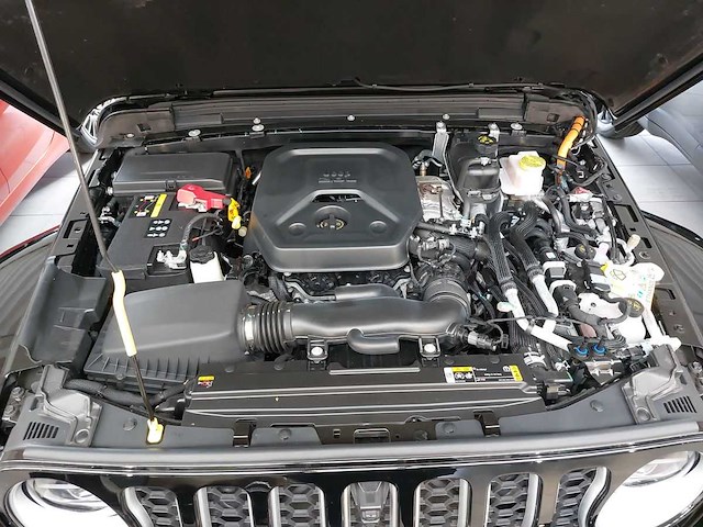 Jeep wrangler unlimited irmscher cross edition 381hp 2.0 4xe plug-in hybrid sahara 2023 - afbeelding 46 van  50