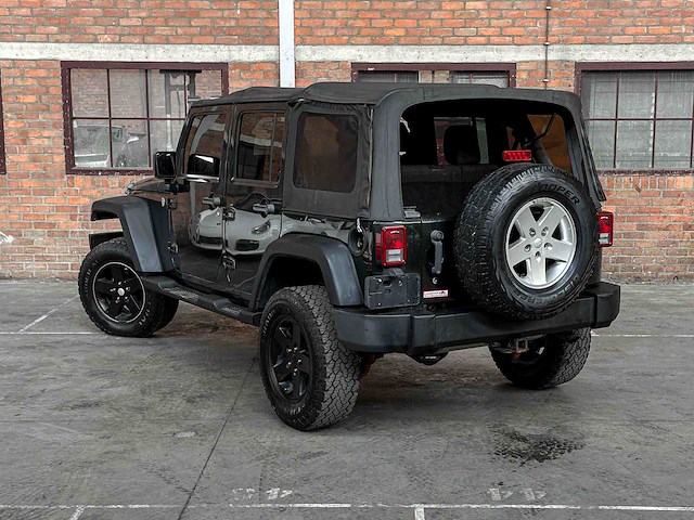 Jeep wrangler unlimited sport 3.8 v6 199pk 2011 - afbeelding 8 van  41