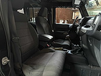 Jeep wrangler unlimited sport 3.8 v6 199pk 2011 - afbeelding 32 van  41
