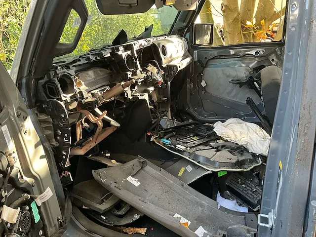 Jeep wrangler willy donor auto - afbeelding 8 van  8