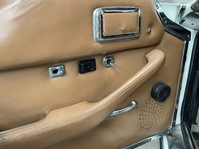 Jensen interceptor iii 7.2 330pk 1974, 54-yd-23 - afbeelding 14 van  37