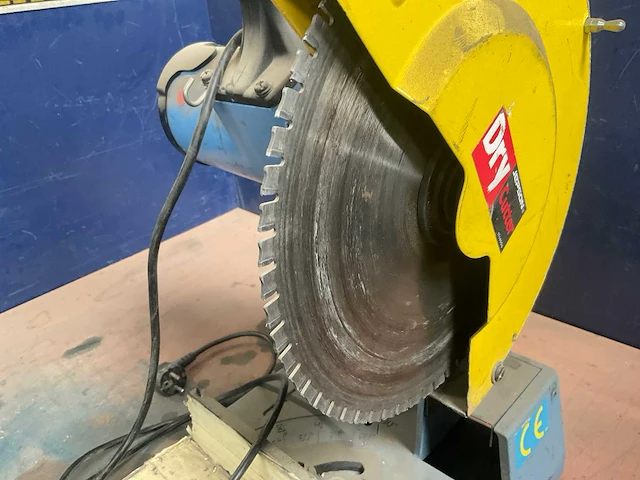 Jepson dry cutter 9312 afkortcirkelzaagmachine met mobiele werkbank - afbeelding 6 van  7