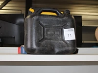 Jerrycan max. 10 liter. - afbeelding 1 van  2
