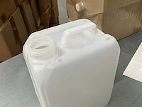 Jerrycans (500x) - afbeelding 2 van  8