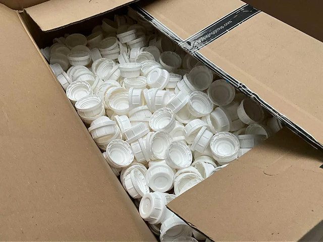 Jerrycans (500x) - afbeelding 6 van  8