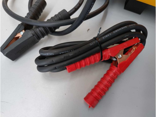 Jettool - 2025 - cd-530 - startbooster/lader 12/24v - afbeelding 5 van  6
