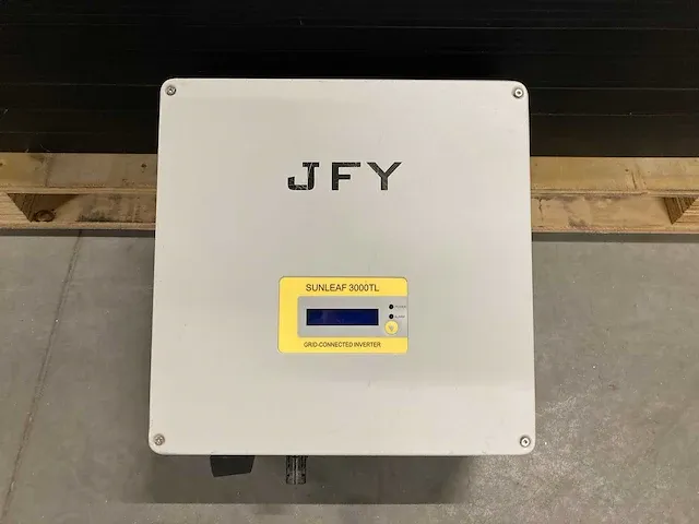 Jfy - 3000tl - omvormer t.b.v. zonnepanelen (1-fase) - afbeelding 1 van  3