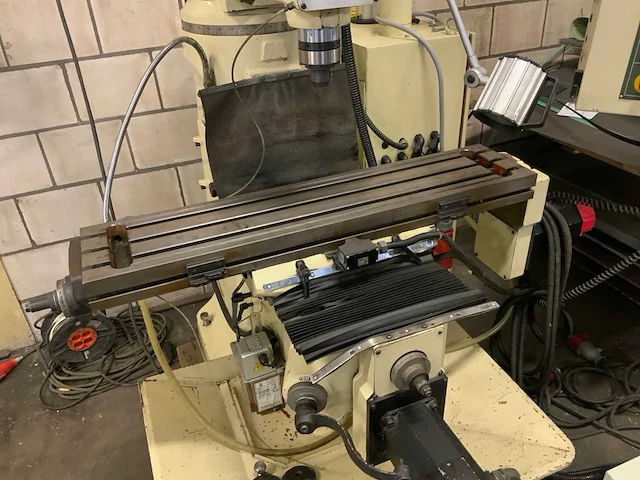 Jih fong jf-153vcnc teach in freesmachine - afbeelding 9 van  14