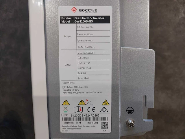 Jinko - set van 10 zonnepanelen (440 wp) - goodwe 4.2k omvormer - afbeelding 2 van  9