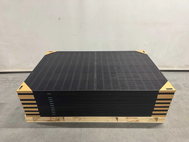 Jinko - set van 14 zonnepanelen (435 wp) met hybride omvormer en 7,1 kwh batterij. - afbeelding 3 van  24