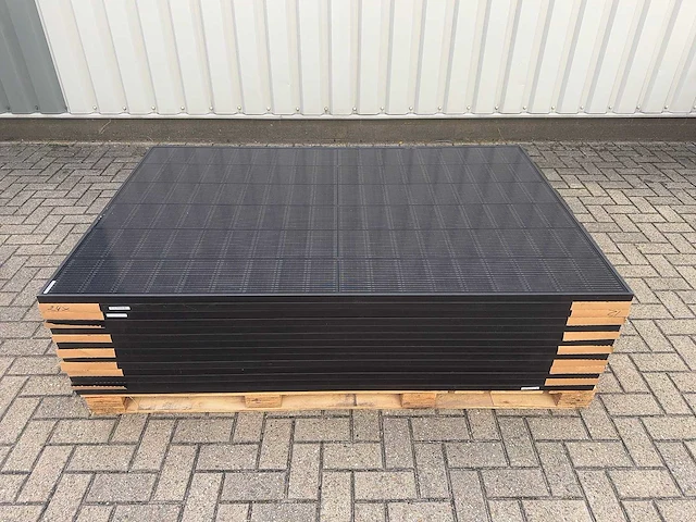 Jinko - set van 14 zonnepanelen (440 wp) - goodwe 5k hybride omvormer - afbeelding 5 van  12