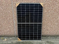 Jinko - set van 144 zonnepanelen (420 wp) en 1 goodwe 60k omvormer (totaal 60.480 wp) - afbeelding 5 van  12