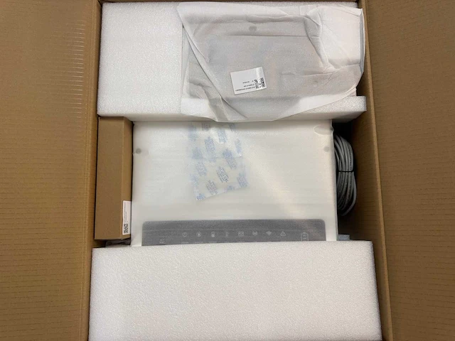 Jinko - set van 20 zonnepanelen (470 wp) met hybride omvormer (3-fase 8 kw) en 12,9 kwh batterij - afbeelding 15 van  21