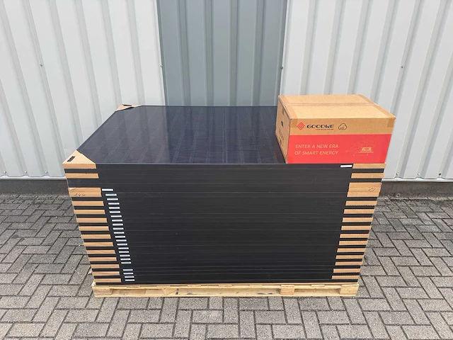 Jinko - set van 30 zonnepanelen (440 wp) - goodwe 12k omvormer - afbeelding 1 van  9