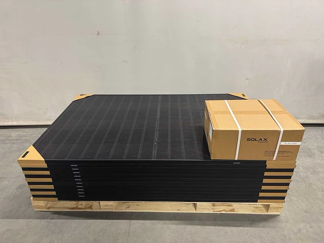 Jinko solar - set van 10 zonnepanelen (435 wp) met solax 4.2k omvormer (1-fase) - afbeelding 1 van  10