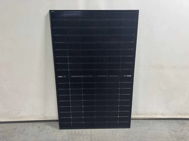 Jinko solar - set van 10 zonnepanelen (435 wp) met solax 4.2k omvormer (1-fase) - afbeelding 4 van  10