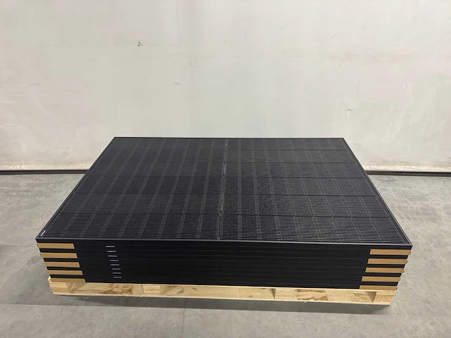 Jinko solar - set van 10 zonnepanelen (435 wp) met solax 4.2k omvormer - afbeelding 3 van  10