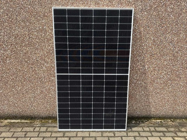 Jinko solar - set van 12 zonnepanelen (470 wp) - afbeelding 1 van  3