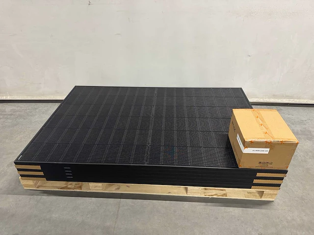 Jinko solar - set van 5 zonnepanelen (435 wp) met solax x1 mini 2.0 omvormer (1-fase) 2 kw - afbeelding 1 van  10