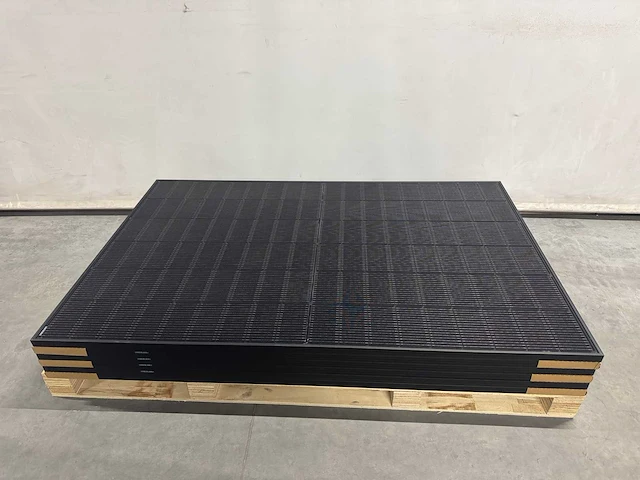 Jinko solar - set van 5 zonnepanelen (435 wp) met solax x1 mini 2.0 omvormer (1-fase) 2 kw - afbeelding 2 van  10