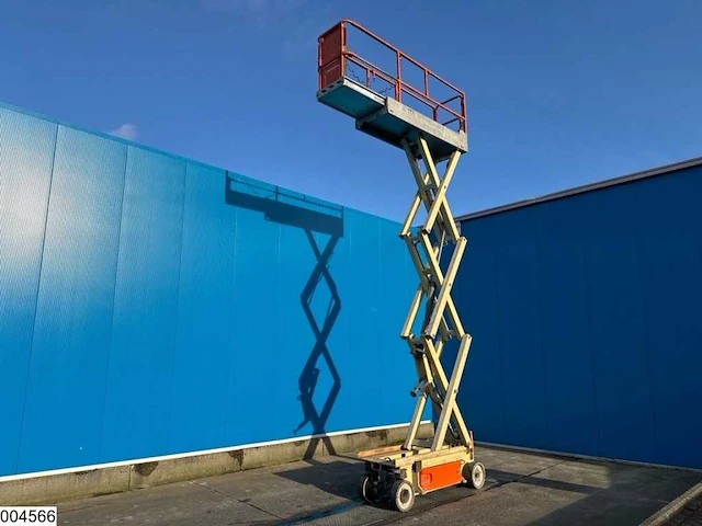 Jlg - 2030es - lifting platforms - 2012 - afbeelding 9 van  16