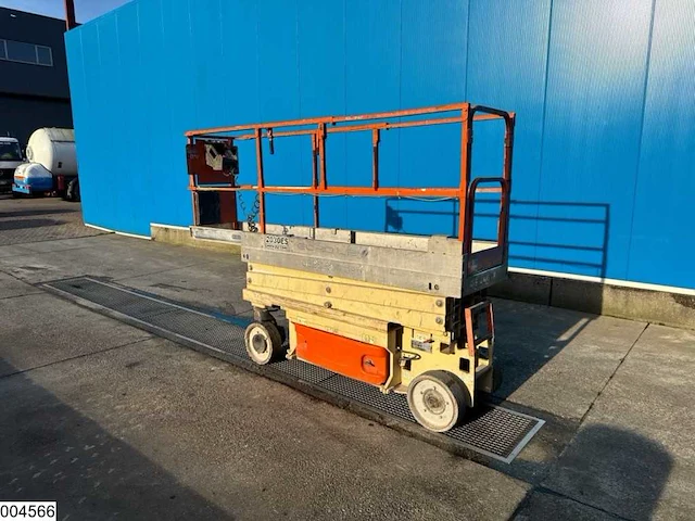 Jlg - 2030es - lifting platforms - 2012 - afbeelding 13 van  16