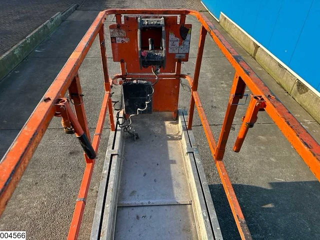 Jlg - 2030es - lifting platforms - 2012 - afbeelding 15 van  16