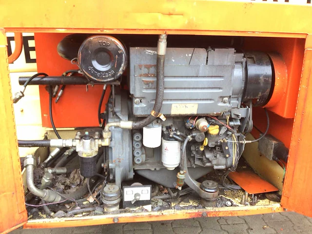 Jlg - 500 rts 4x4 - ruwterrein schaarhoogwerker - 2002 - afbeelding 18 van  18