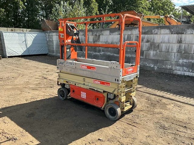 Jlg 1930es schaarhoogwerker - afbeelding 21 van  27