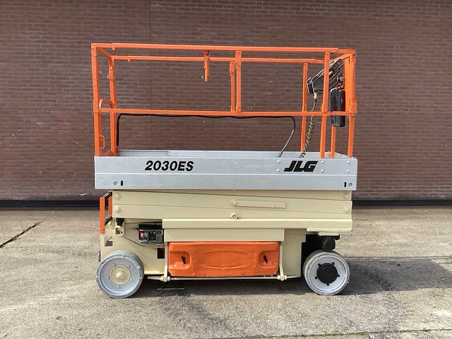 Jlg 2030es hoogwerker - afbeelding 1 van  9