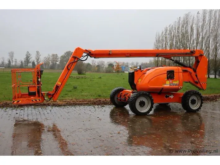 Faillissementsveiling; jlg hoogwerker en manitou verreiker te dalen