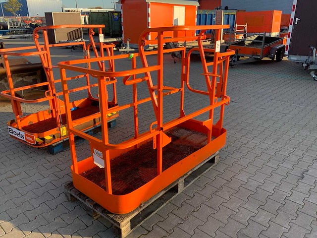 Jlg e300 / 450aj werkkooi - afbeelding 4 van  4