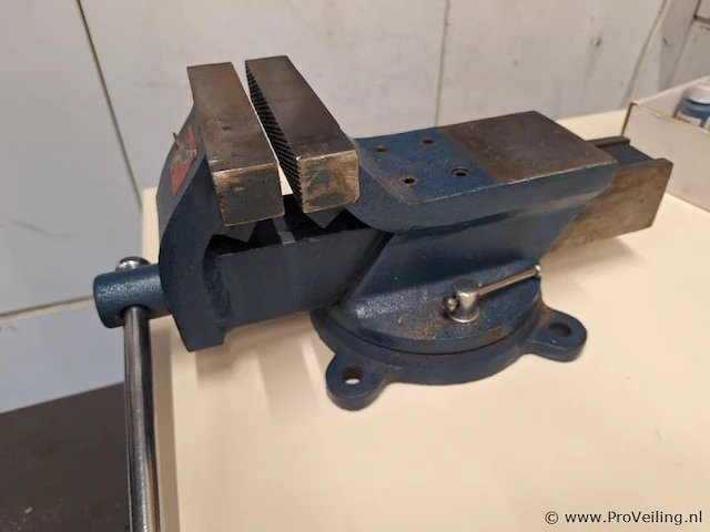 Jmc industrial bankschroef 125mm - afbeelding 1 van  3