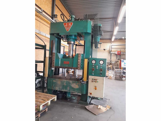 J&n w - 1972 - 200/50 - hydraulische pers dieptrek - afbeelding 1 van  4