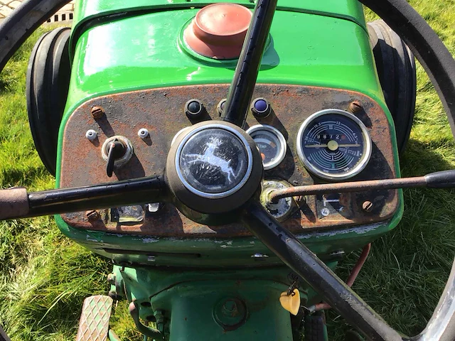 John deere - 1965 - 310 - oldtimer tractor - afbeelding 5 van  13