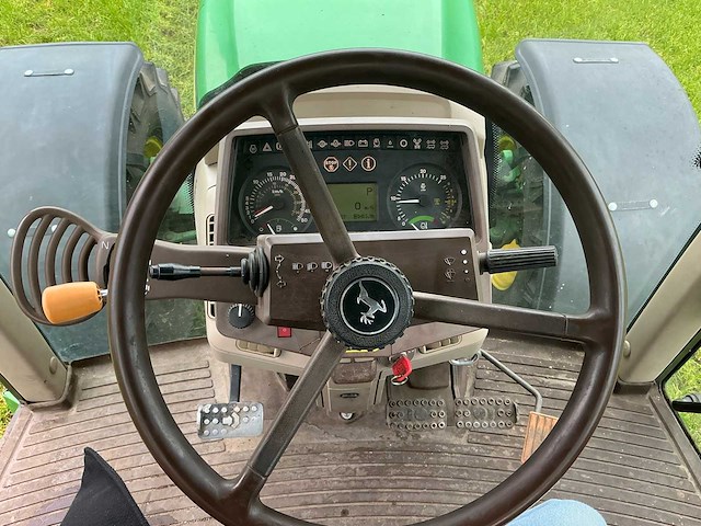 John deere - 2005 - 6420 m - vierwielaangedreven landbouwtractor - afbeelding 15 van  34