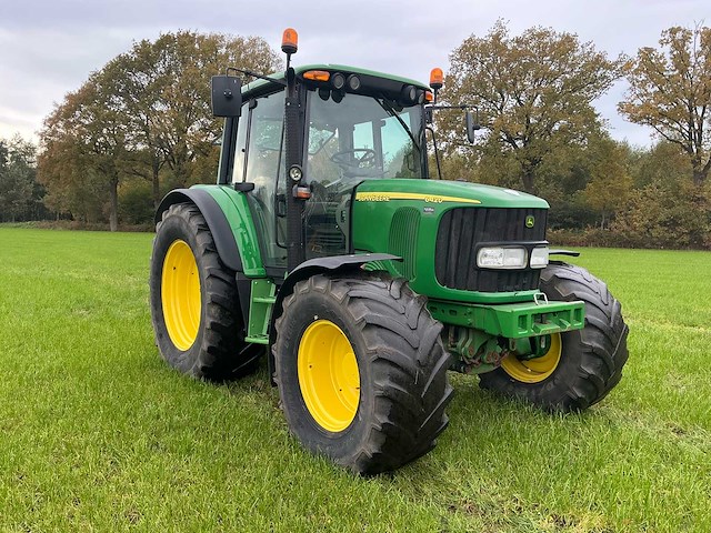John deere - 2005 - 6420 m - vierwielaangedreven landbouwtractor - afbeelding 12 van  34
