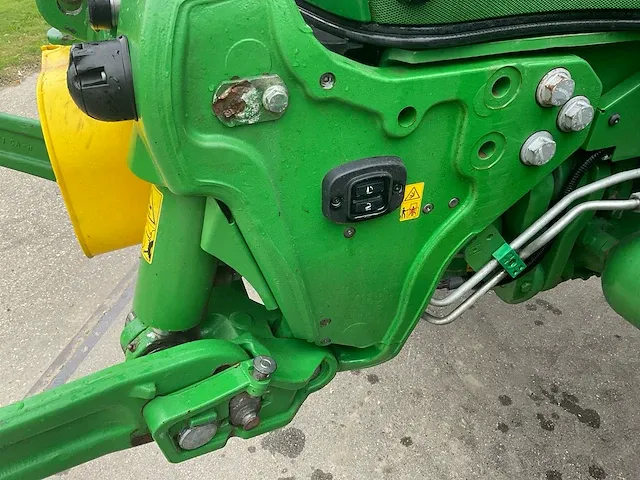 John deere - 6215r ultimate command pro - vierwielaangedreven landbouwtractor - afbeelding 4 van  41