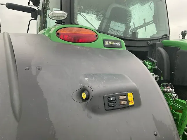 John deere - 6215r ultimate command pro - vierwielaangedreven landbouwtractor - afbeelding 9 van  41
