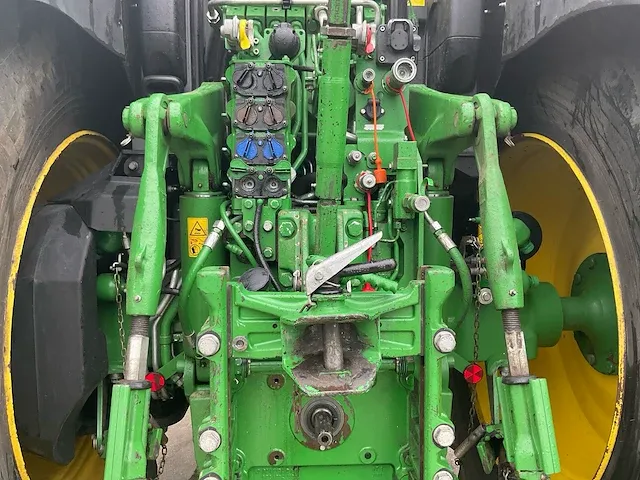 John deere - 6215r ultimate command pro - vierwielaangedreven landbouwtractor - afbeelding 11 van  41