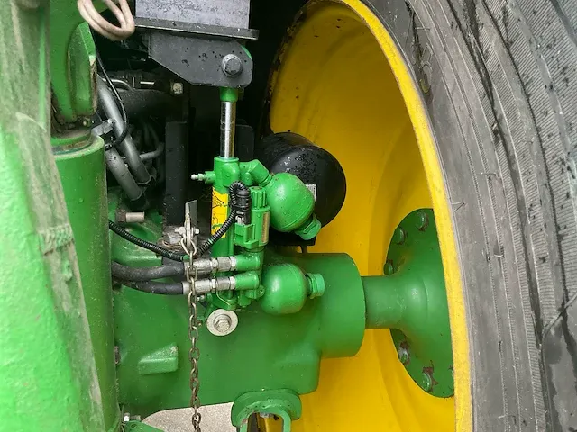 John deere - 6215r ultimate command pro - vierwielaangedreven landbouwtractor - afbeelding 15 van  41