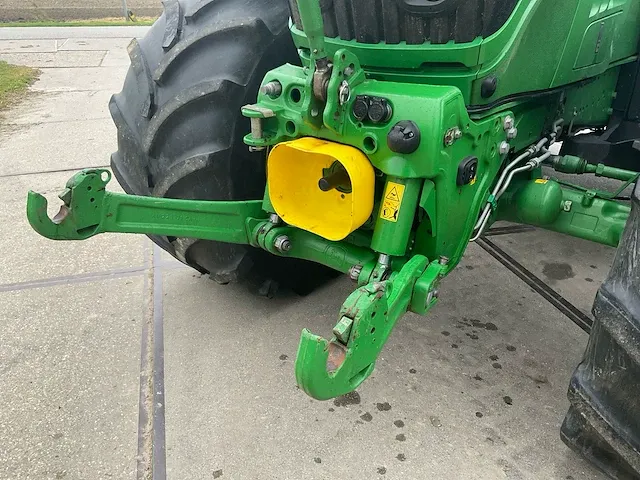John deere - 6215r ultimate command pro - vierwielaangedreven landbouwtractor - afbeelding 41 van  41