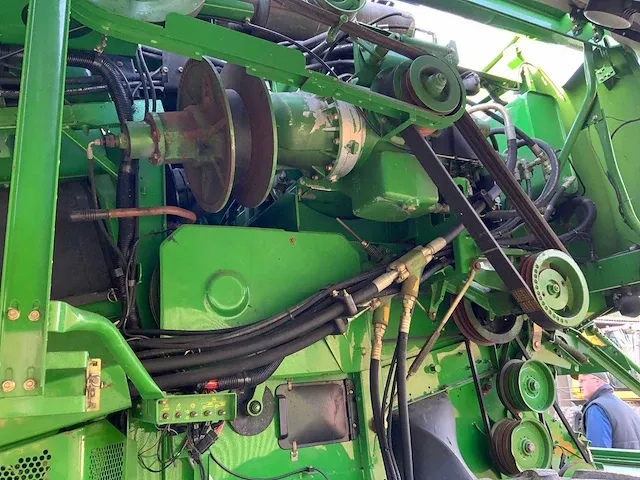 John deere - 9880sts - axiaal maaidorser - afbeelding 9 van  32